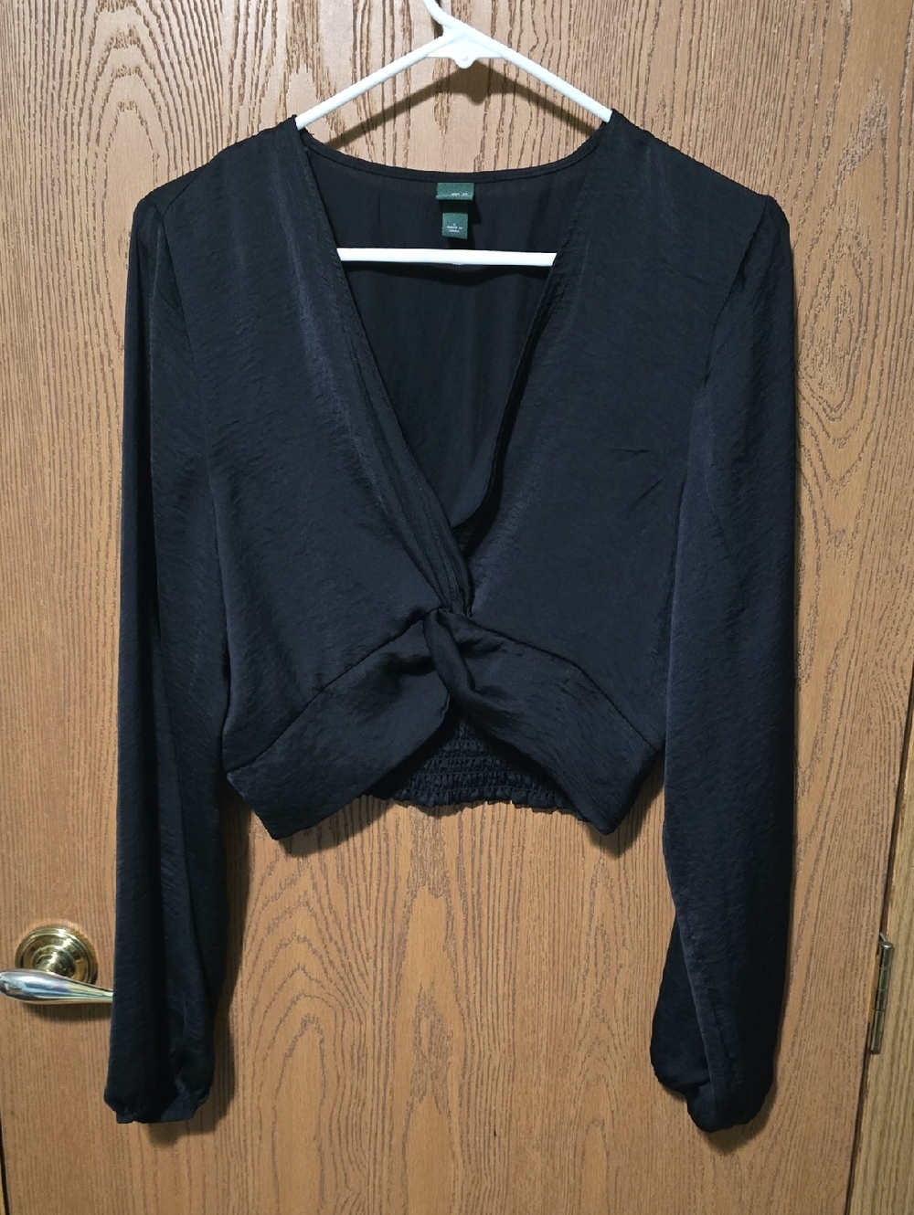wild fable Black Twist-Front Long Sleeve Crop Top